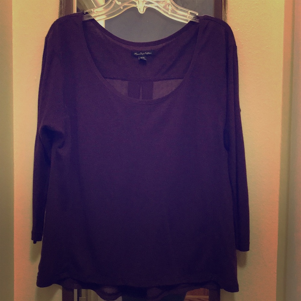 3/4 length long-sleeved T-shirt